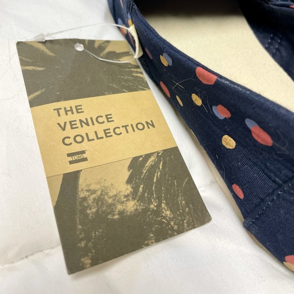 *SOLD* TOMS Navy Party Dot Alpargatas - Picture 5 of 9